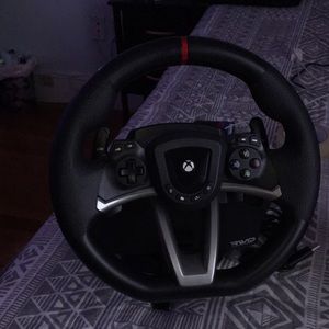 Steering wheel for a Xbox very fun works for all games attachable to and desk